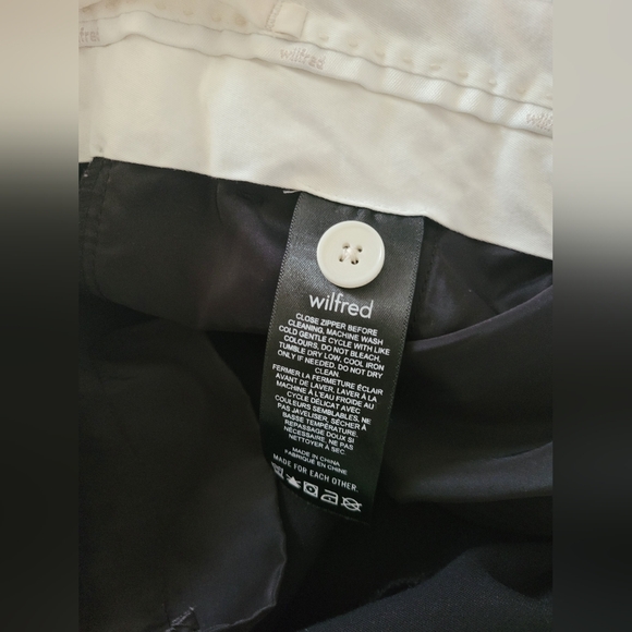 Aritzia Wilfred Black Wide-Leg Trousers - Picture 4 of 8